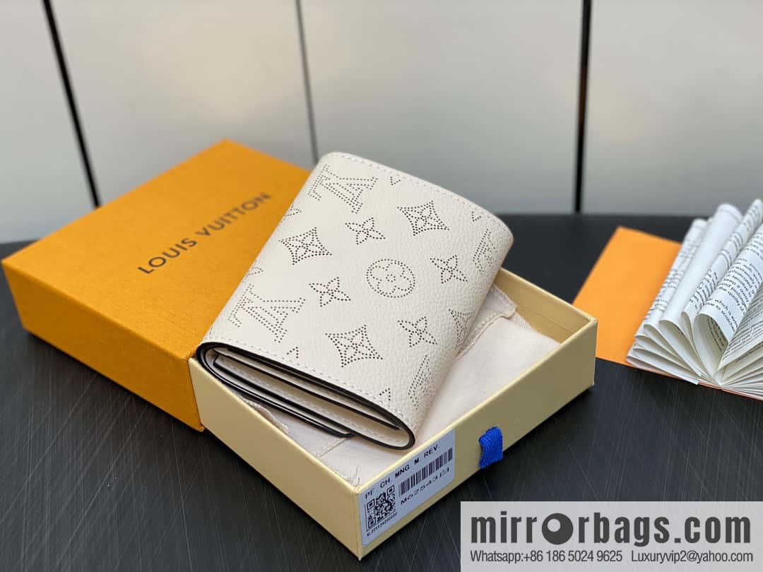 [Premium‑quality] M62542 meters white, full leather flip wallet series IRIS COMPACT wallet