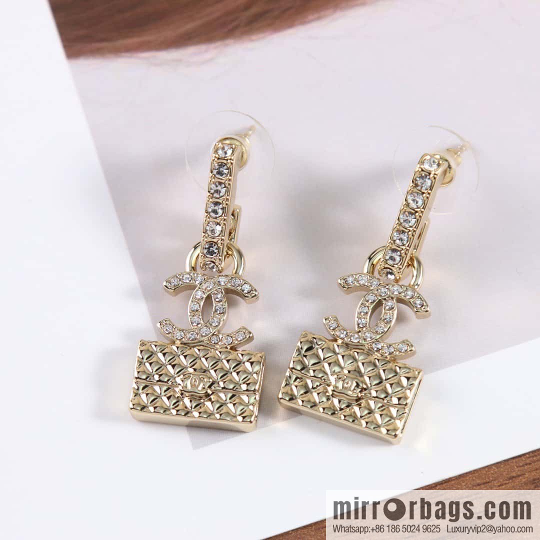 ❗️New ❗️ Chanel stud earrings, new ☑️ Chanel c2 double c bag stud earrings