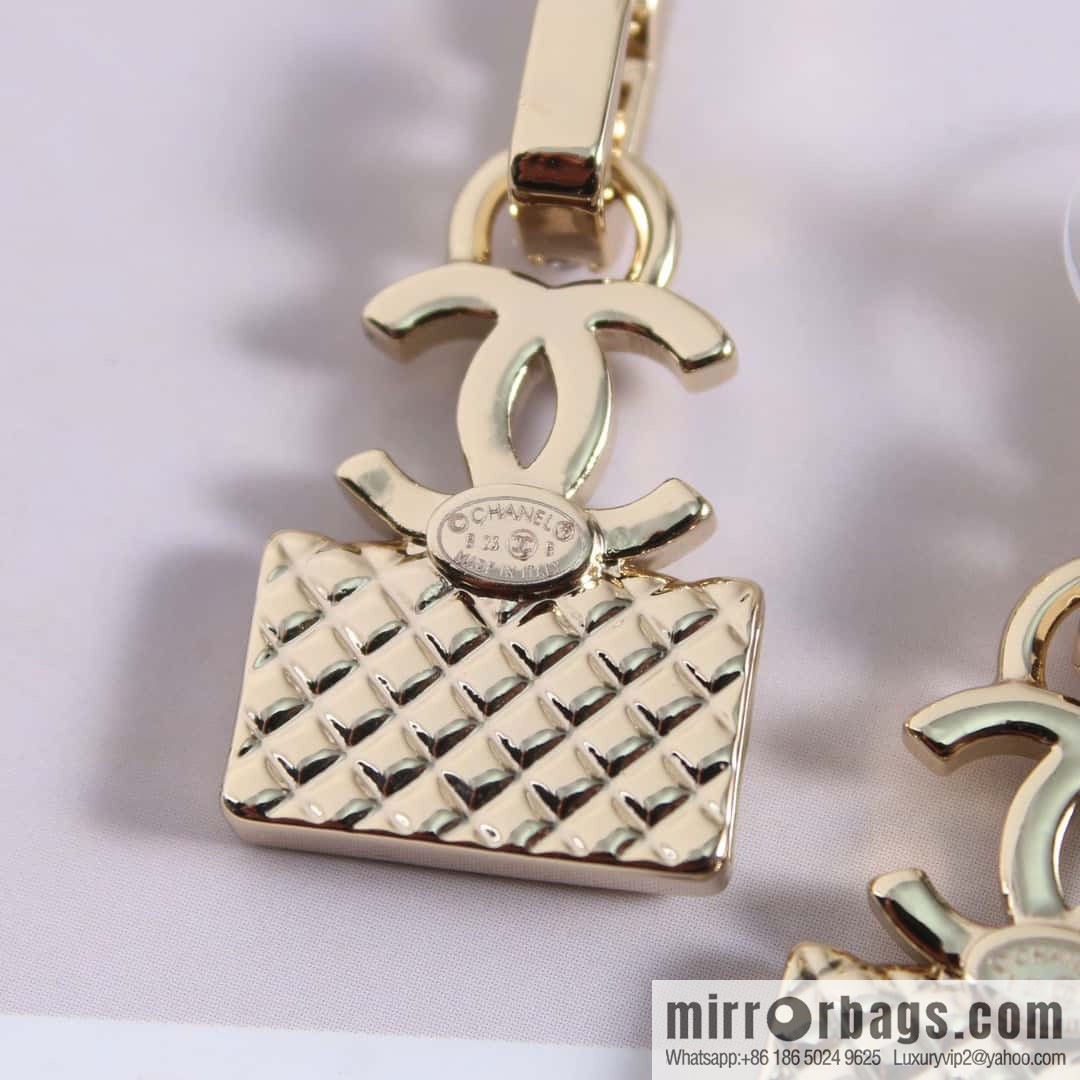 ❗️New ❗️ Chanel stud earrings, new ☑️ Chanel c2 double c bag stud earrings