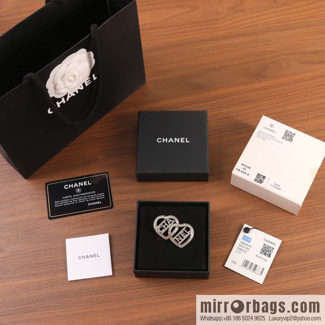 New ☑️ Chanel double love peach heart brooch