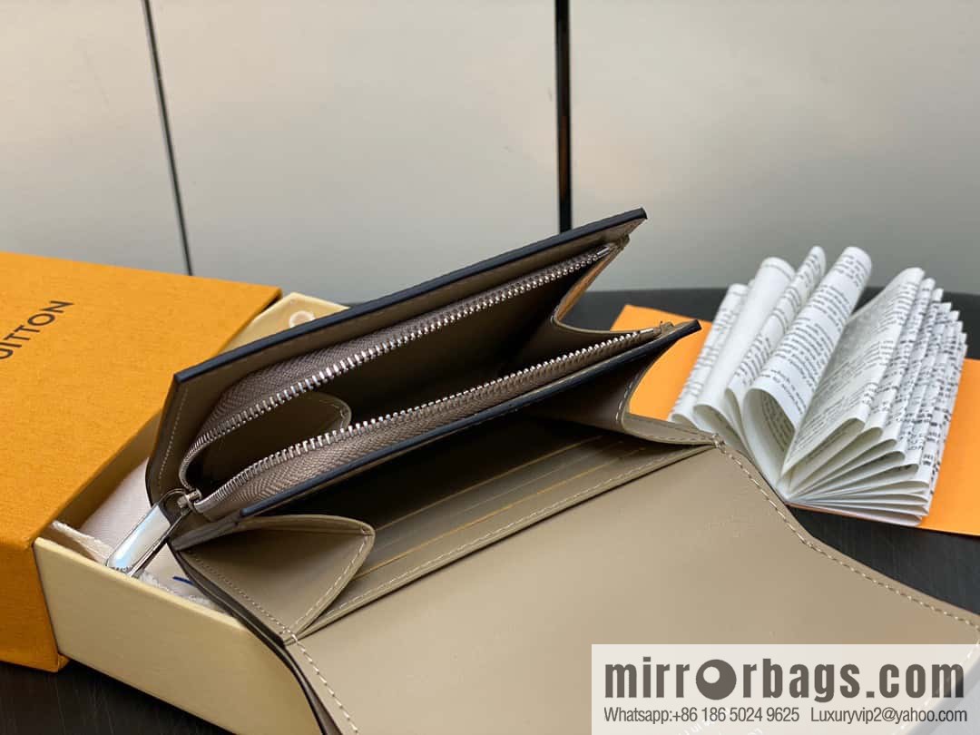 [Premium‑quality] M62542 gray, full leather flip wallet series IRIS COMPACT wallet