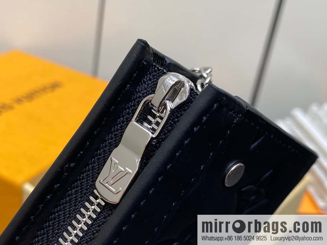 [Premium‑quality] M82776 black full leather, key bag wallet series, new VOYAGE key bag in autumn and winter