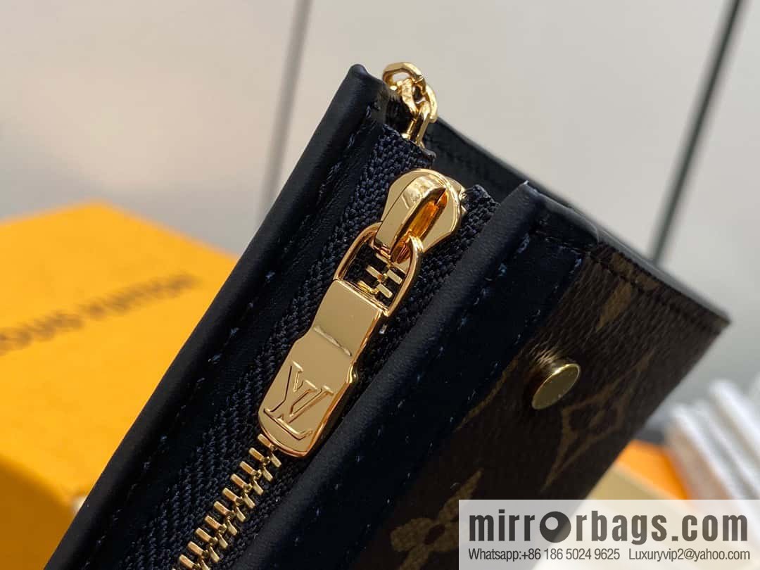 [Premium‑quality] M82776 monogram key bag wallet series, autumn and winter new VOYAGE key bag