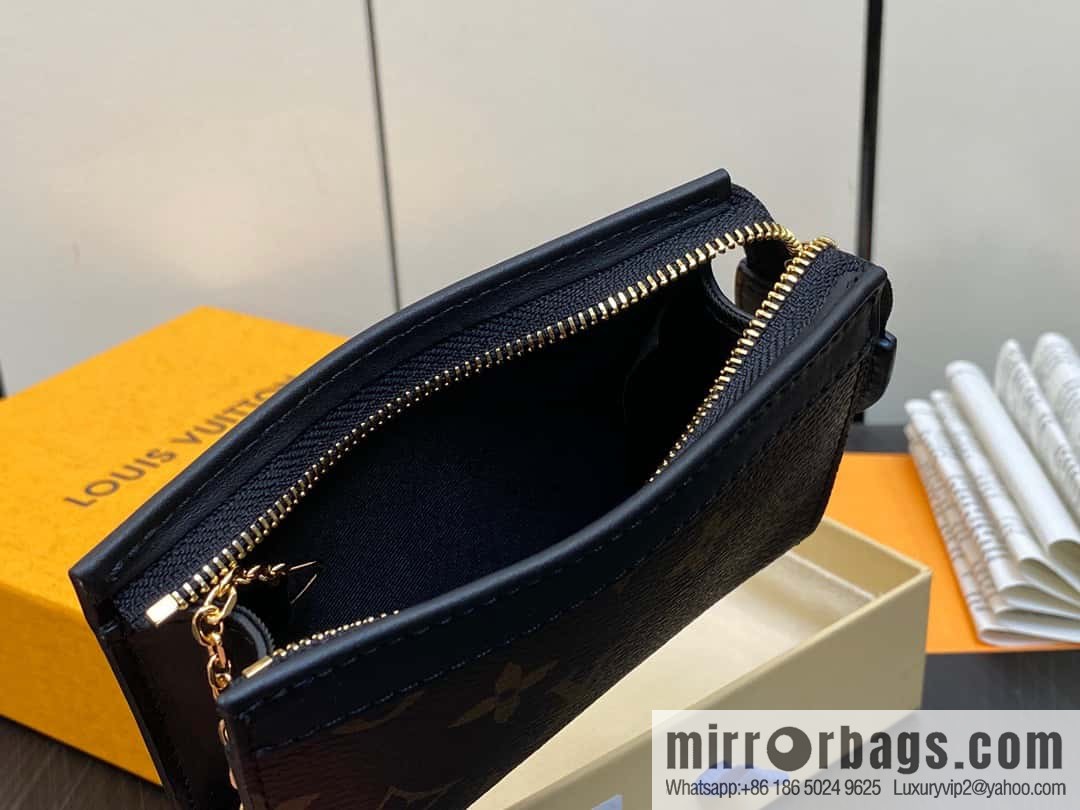 [Premium‑quality] M82776 monogram key bag wallet series, autumn and winter new VOYAGE key bag