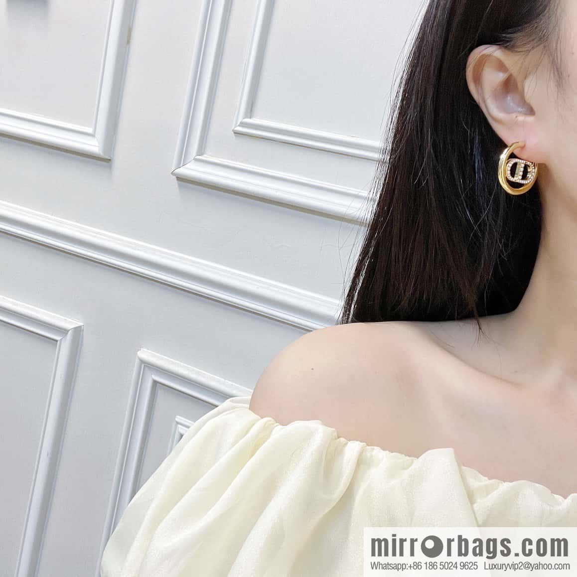 New ☑️ DIOR CD pearl stud earrings