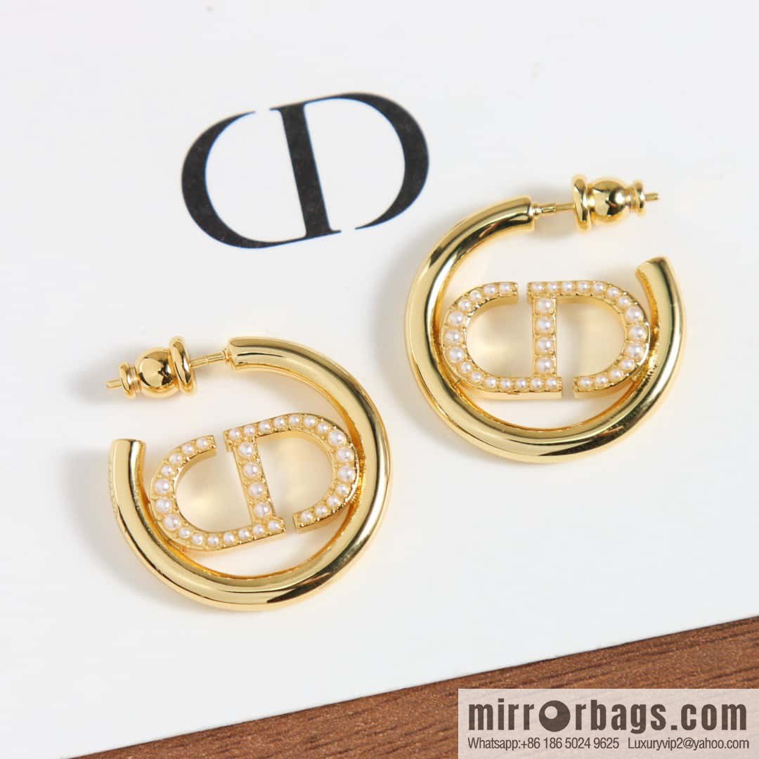 New ☑️ DIOR CD pearl stud earrings