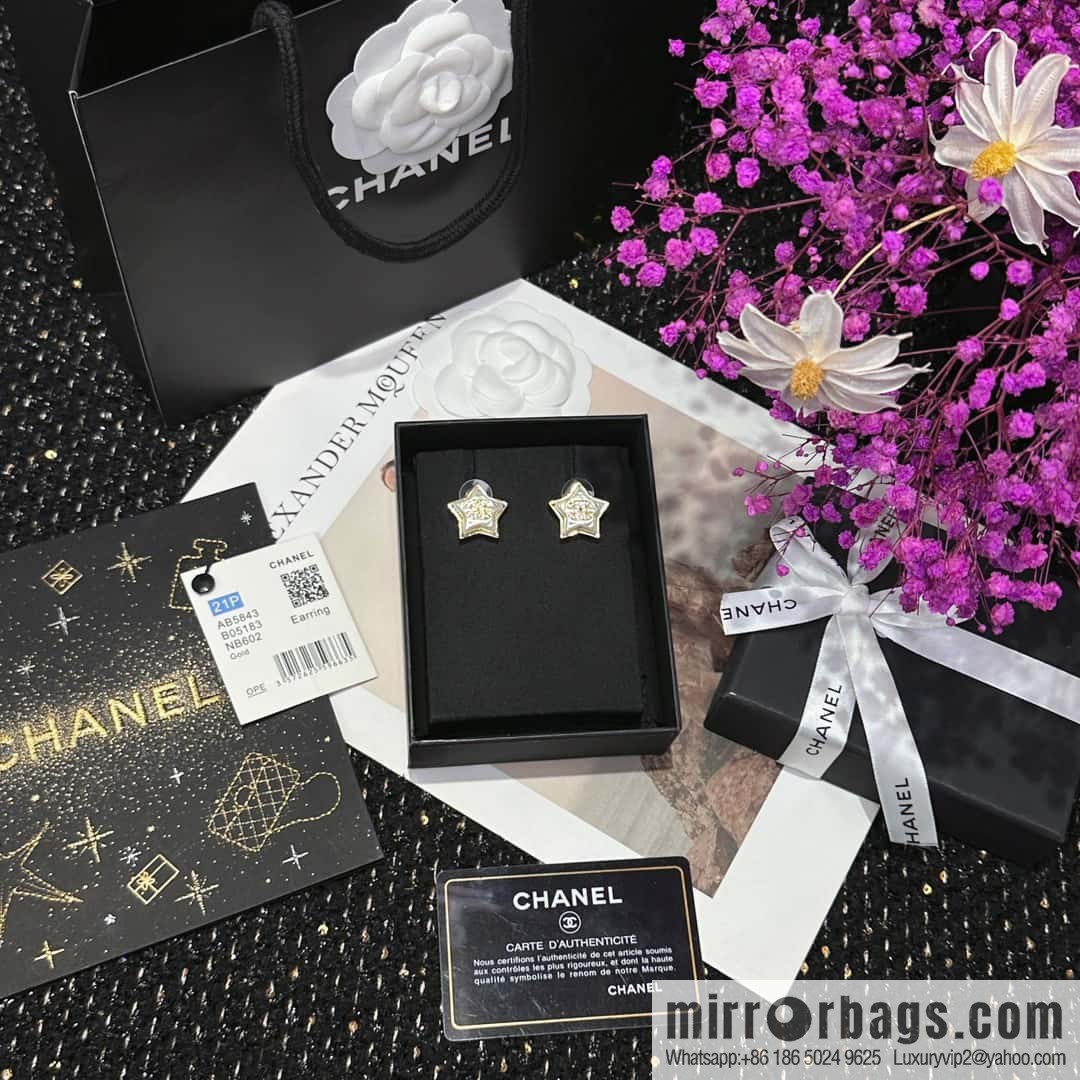 ☀️New ☑️ Chanel double C pentagram ⭐ star stud earrings ☀️
