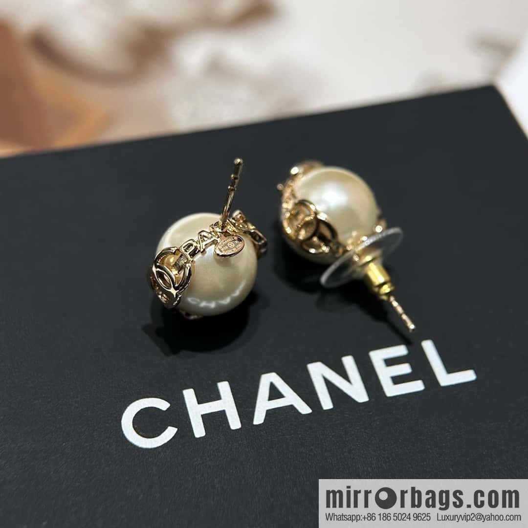 ☀️New ☑️ Chanel double C pearl stud earrings ☀️