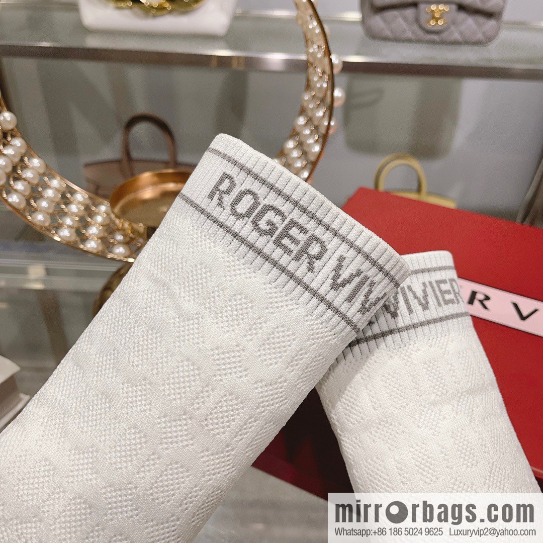 🐰🐰RV2023 early autumn new women's shoes Belle Vivier paint buckle patent leather socks boots
