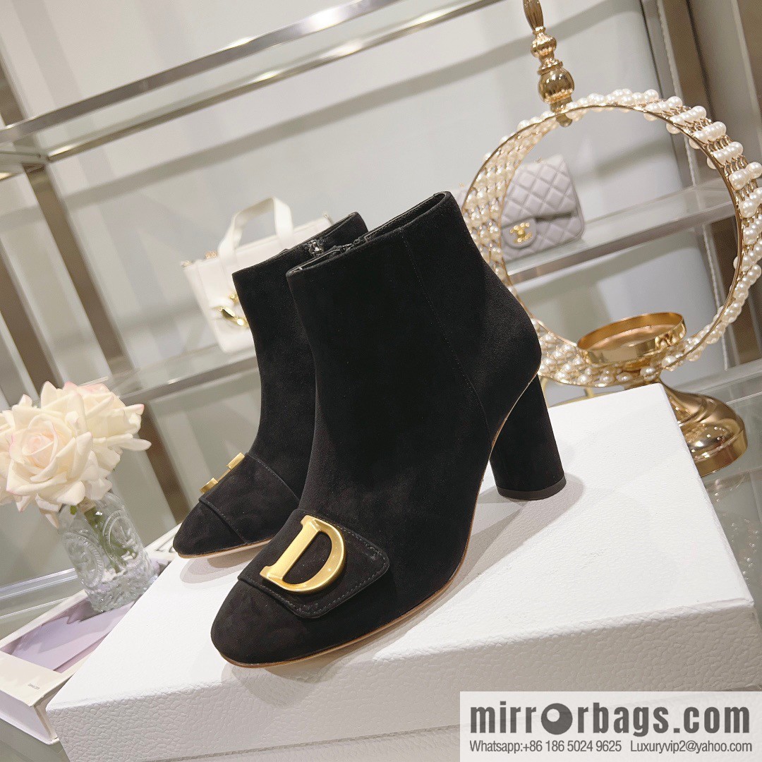 🐰🐰Dior, new bare boots on new models🌟