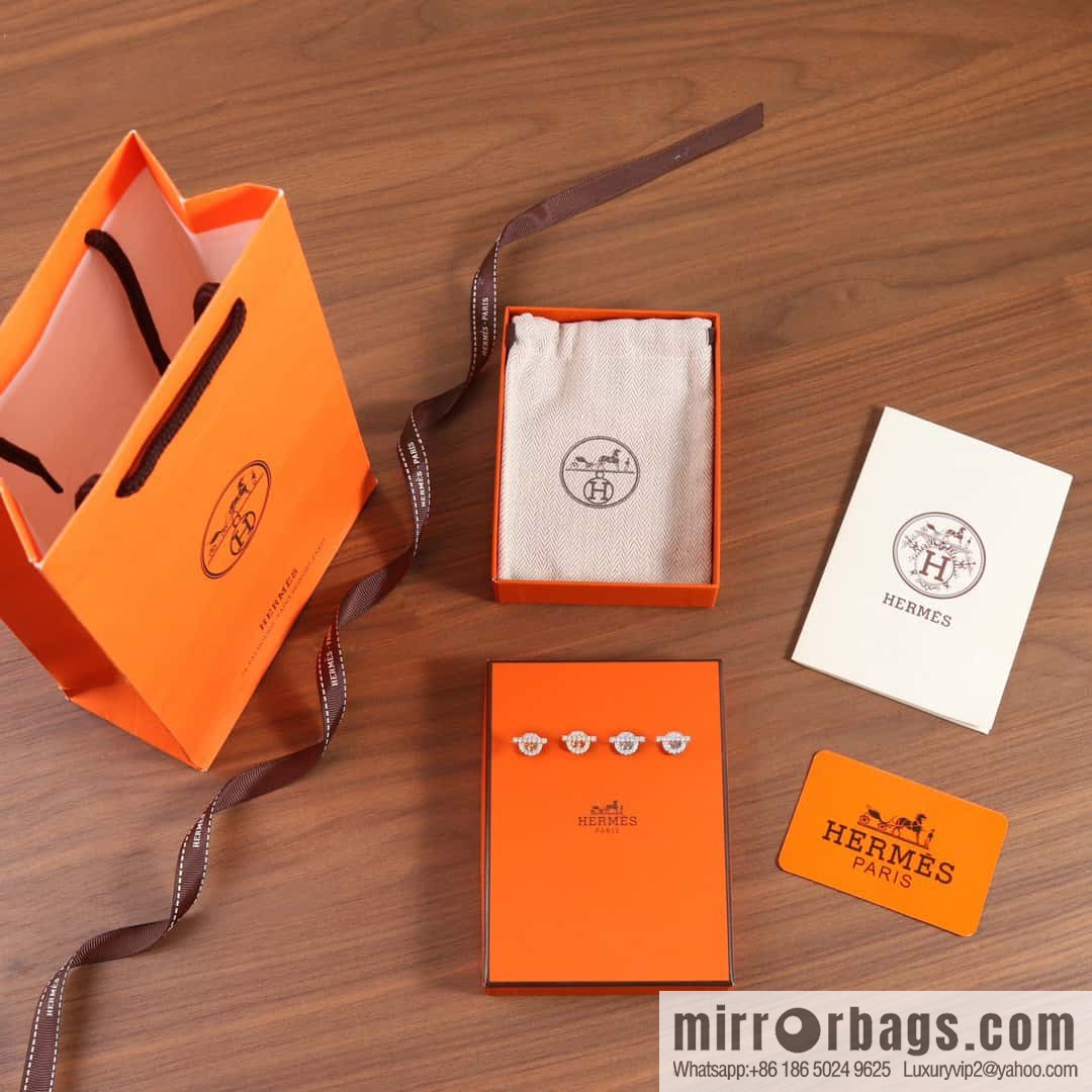 New, Hermès HERMES full diamond OT stud earrings, necklaces.