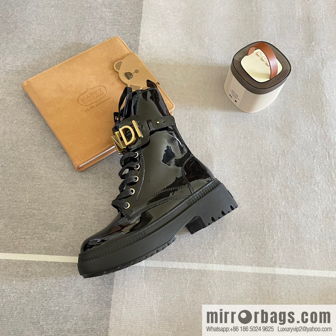 🐰🐰FENDI Fendi 2023 Fendi Graphy series autumn and winter catwalk Martin boots Xiaohongshu recommends autumn and winter Martin boots