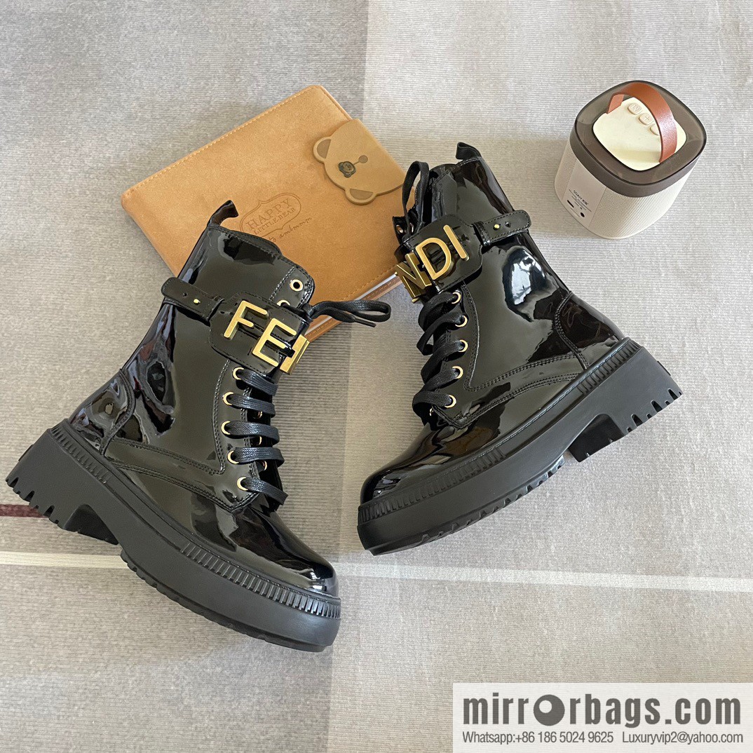 🐰🐰FENDI Fendi 2023 Fendi Graphy series autumn and winter catwalk Martin boots Xiaohongshu recommends autumn and winter Martin boots