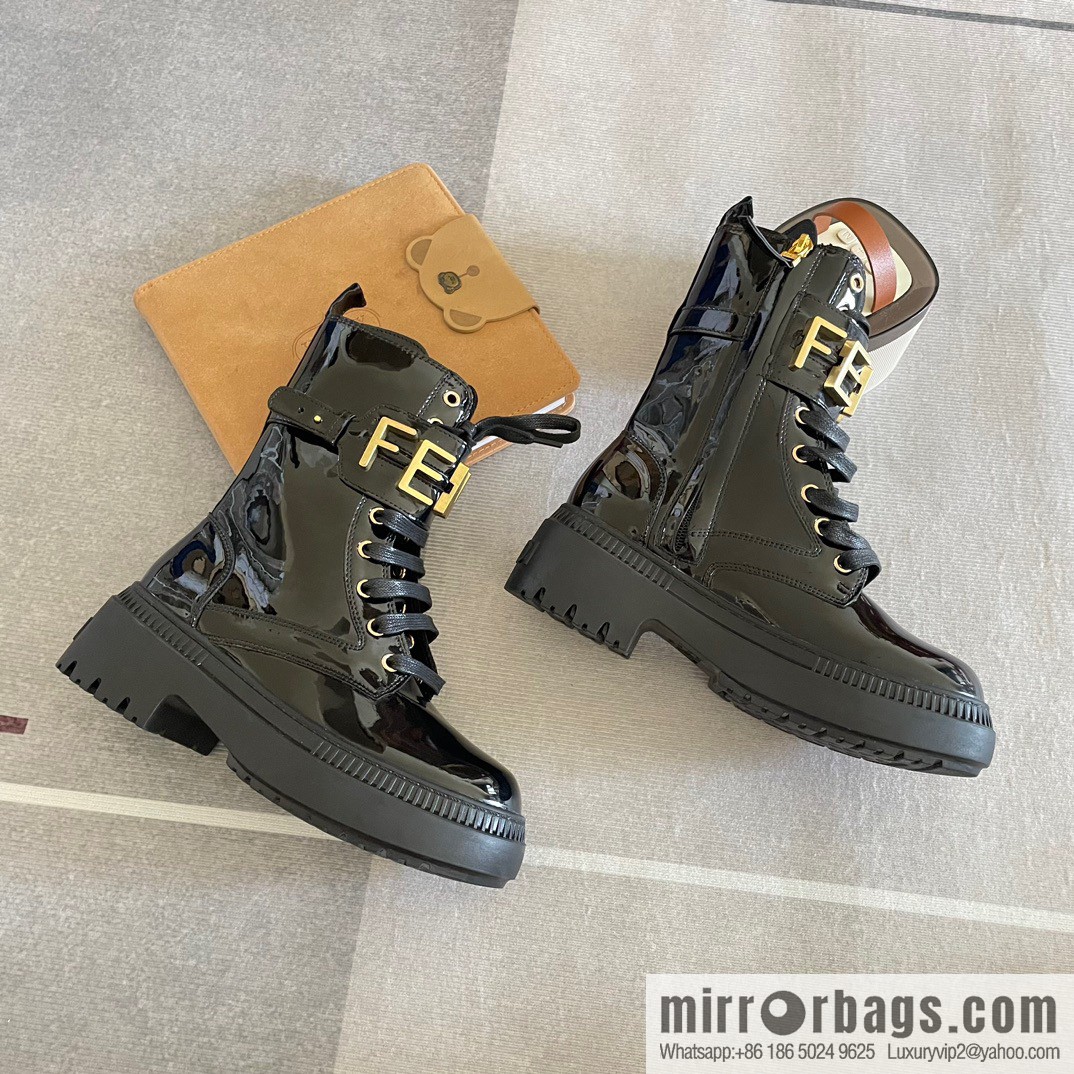 🐰🐰FENDI Fendi 2023 Fendi Graphy series autumn and winter catwalk Martin boots Xiaohongshu recommends autumn and winter Martin boots