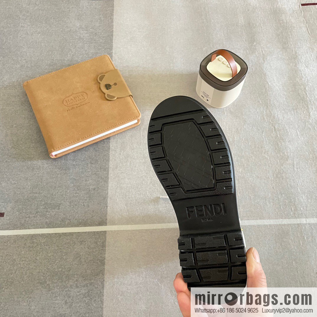 🐰🐰FENDI Fendi 2023 Fendi Graphy series autumn and winter catwalk Martin boots Xiaohongshu recommends autumn and winter Martin boots