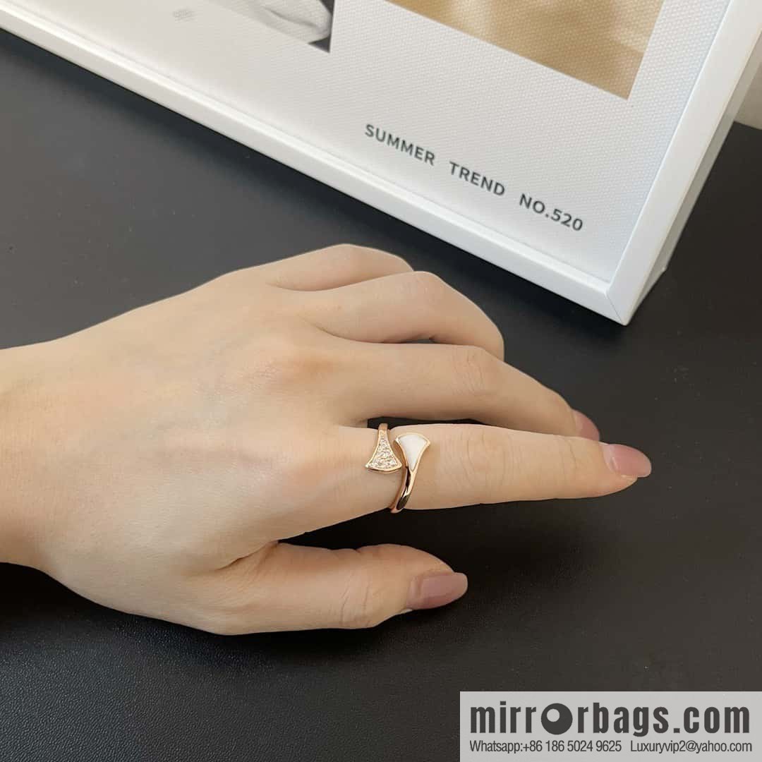 BVLGARI DIVAS 'DREAM Fan Ring ☀️
