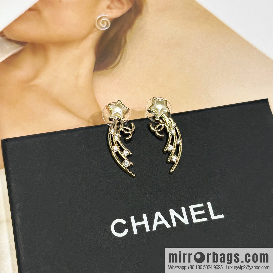 ☀️New ☑️ Chanel double C pentagram ⭐ star stud earrings ☀️