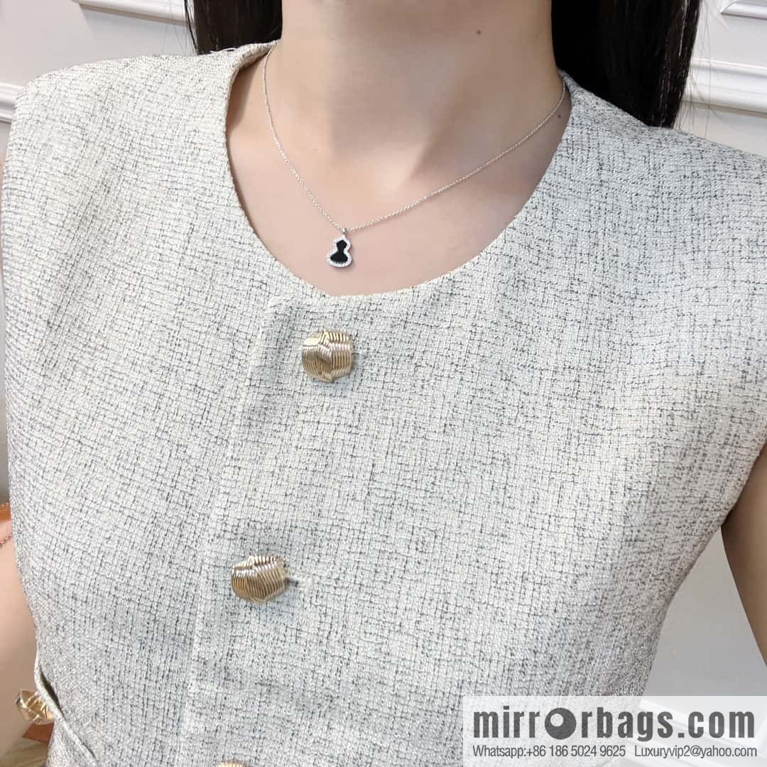 ☀️Qeelin Kirin Wulu White Gold HyCeram ® Black Gourd Necklace, Earrings ☀️