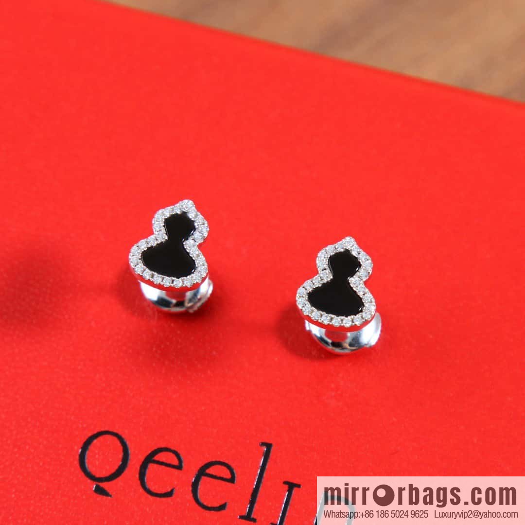 ☀️Qeelin Kirin Wulu White Gold HyCeram ® Black Gourd Necklace, Earrings ☀️