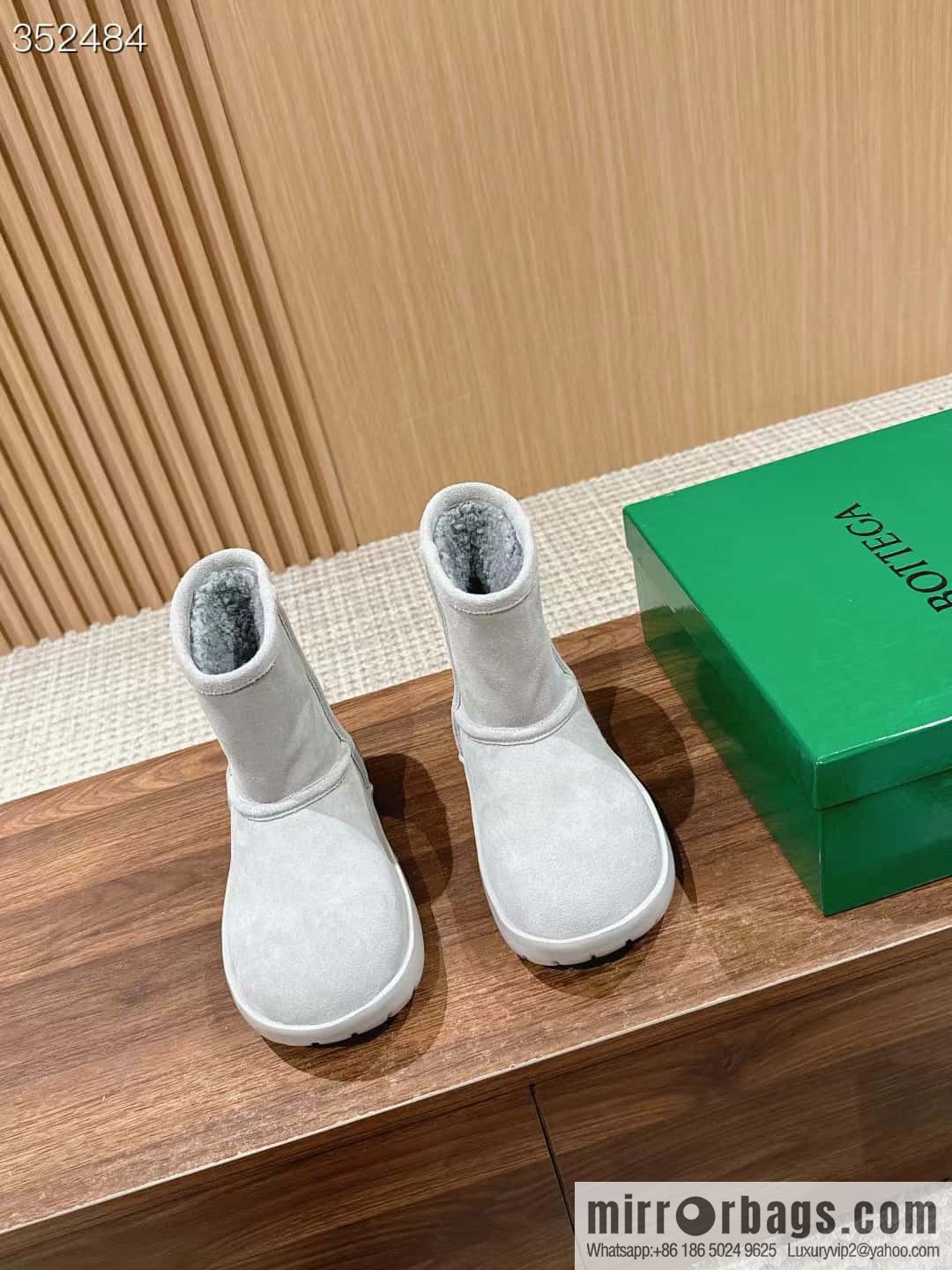 ๐ฐ๐ฐ๐๐จ๐ญ๐ญ๐๐ ๐ ๐๐๐ง๐๐ญ๐ BV autumn and winter new round head simple snow boots fluffy short boots