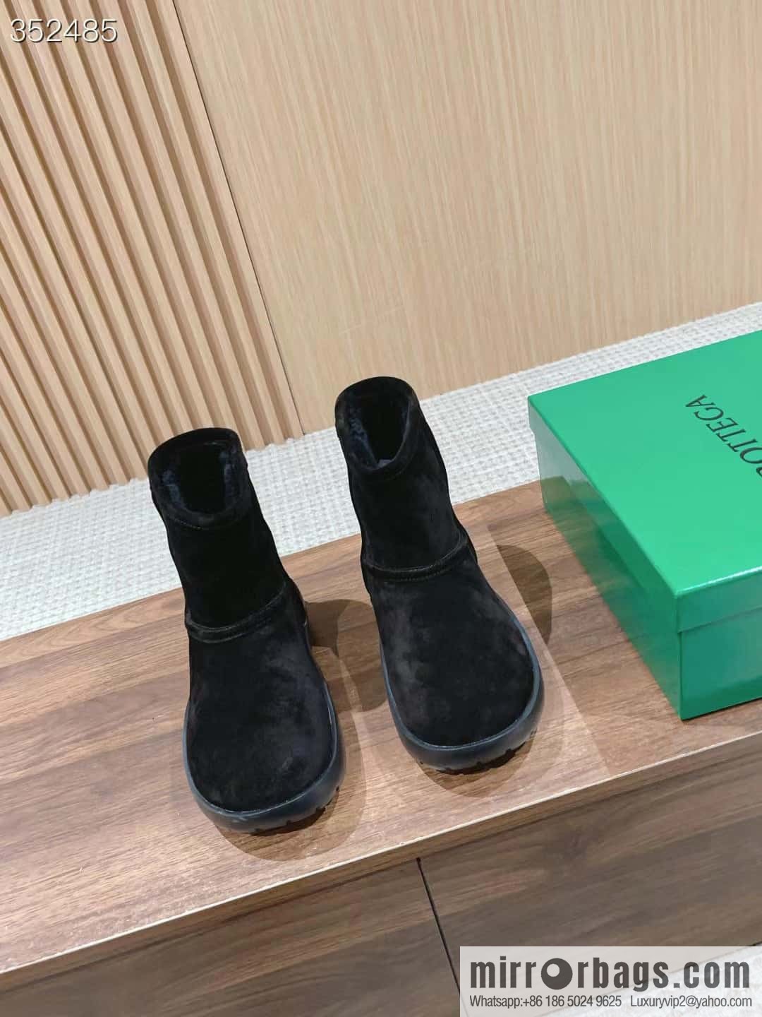 ๐ฐ๐ฐ๐๐จ๐ญ๐ญ๐๐ ๐ ๐๐๐ง๐๐ญ๐ BV autumn and winter new round head simple snow boots fluffy short boots