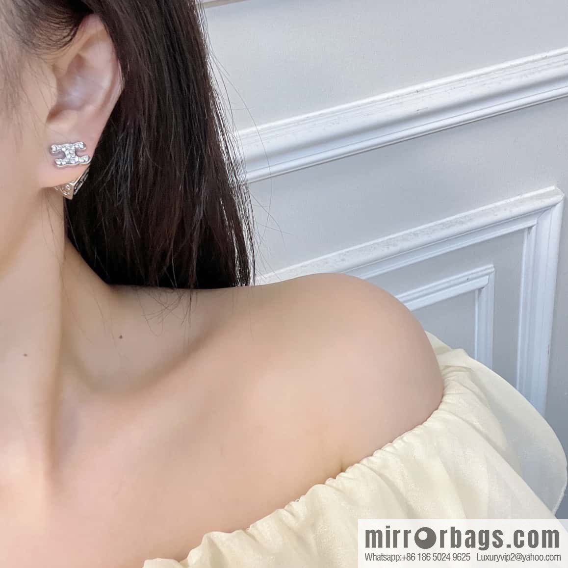 ❗️New ❗️ ☀️ New ☑️ Celine Celine dice stud earrings ☀️