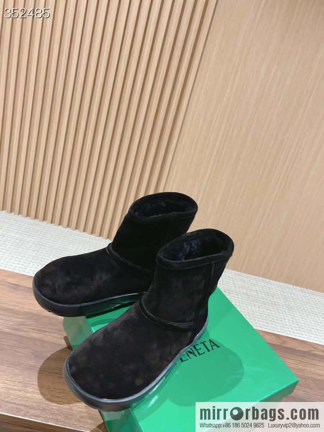 ๐ฐ๐ฐ๐๐จ๐ญ๐ญ๐๐ ๐ ๐๐๐ง๐๐ญ๐ BV autumn and winter new round head simple snow boots fluffy short boots