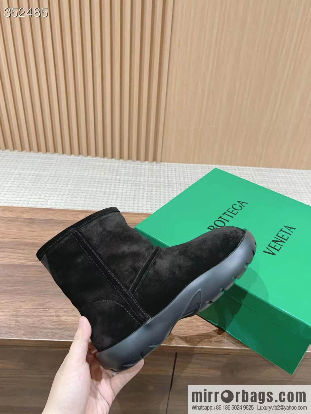 ๐ฐ๐ฐ๐๐จ๐ญ๐ญ๐๐ ๐ ๐๐๐ง๐๐ญ๐ BV autumn and winter new round head simple snow boots fluffy short boots