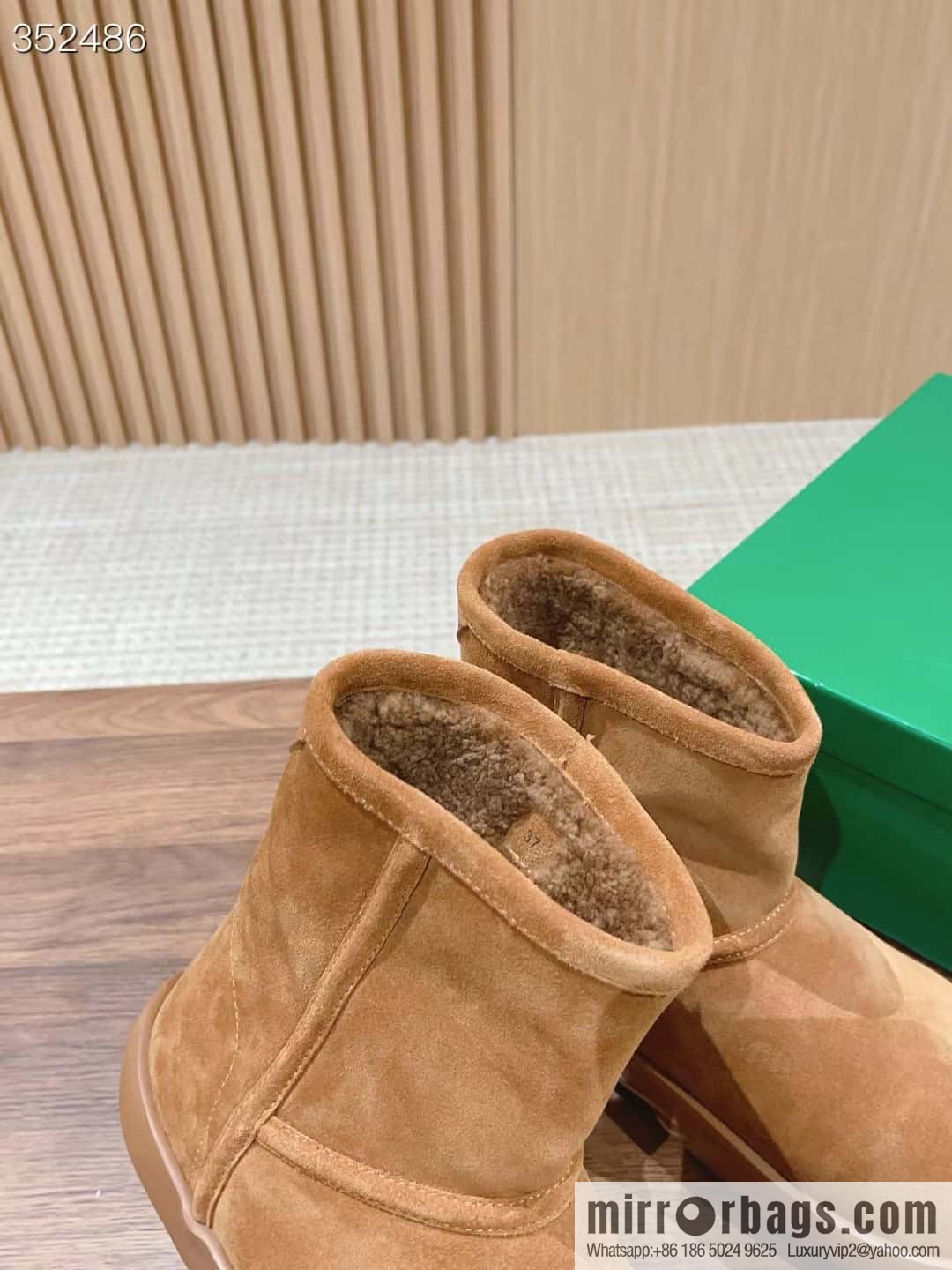 ๐ฐ๐ฐ๐๐จ๐ญ๐ญ๐๐ ๐ ๐๐๐ง๐๐ญ๐ BV autumn and winter new round head simple snow boots fluffy short boots