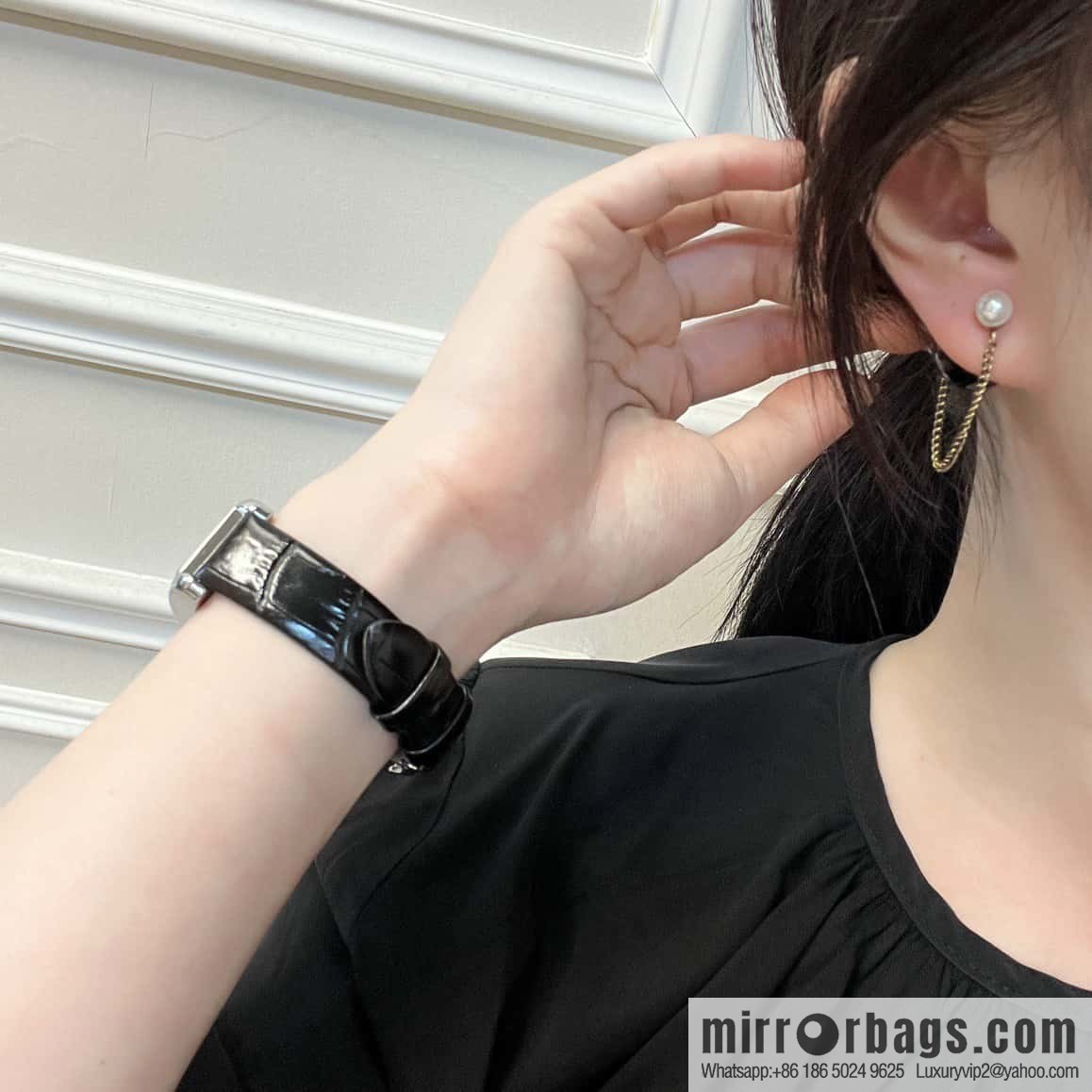New ☑️ DIOR black pearl stud earrings