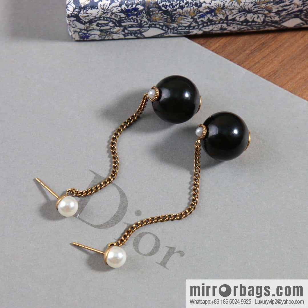 New ☑️ DIOR black pearl stud earrings