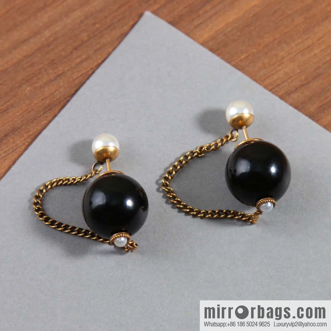 New ☑️ DIOR black pearl stud earrings