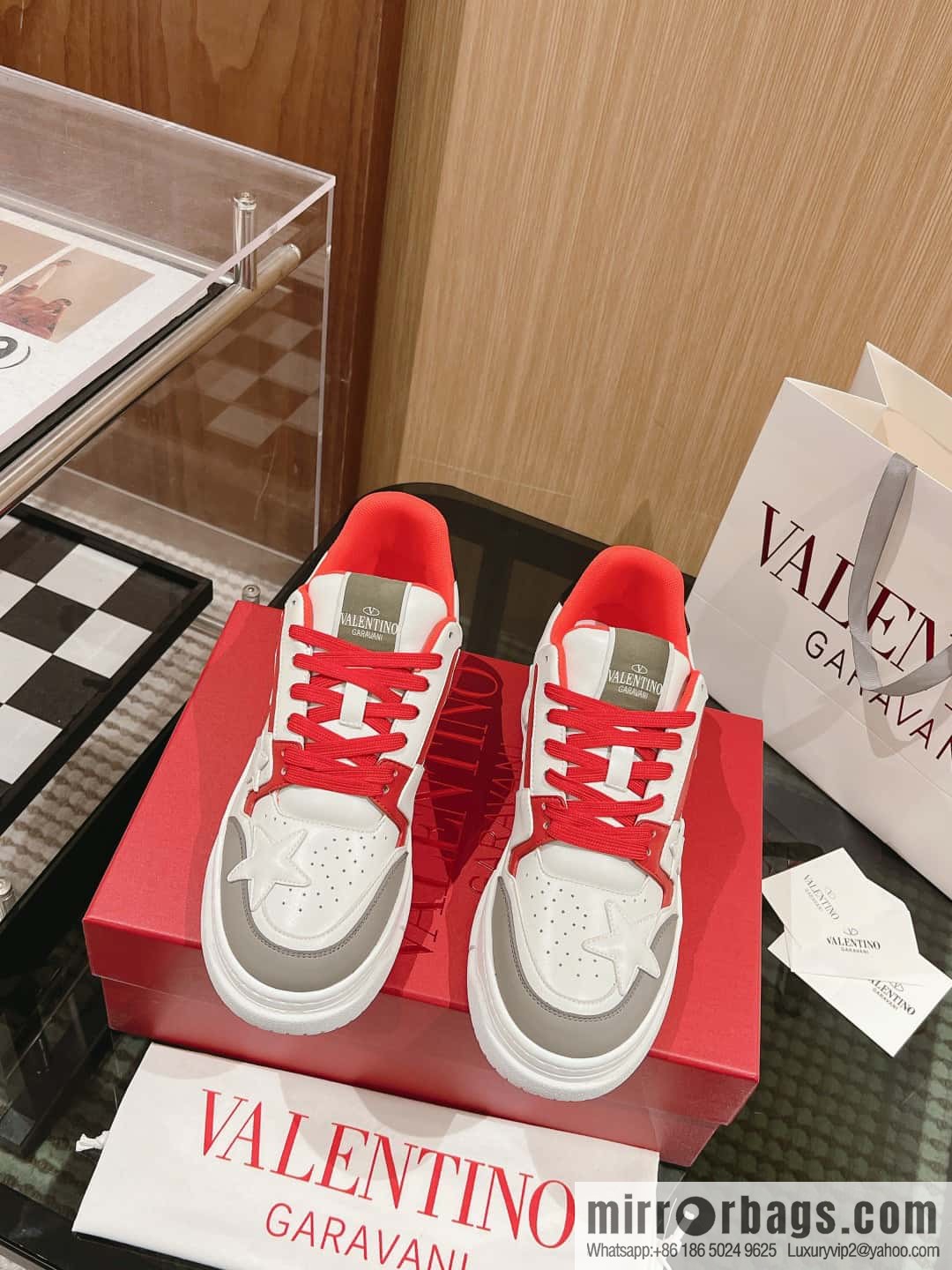 🐰🐰Valentino 2023 early autumn new star shoes Wang Hedi Ren Jialun star the same style