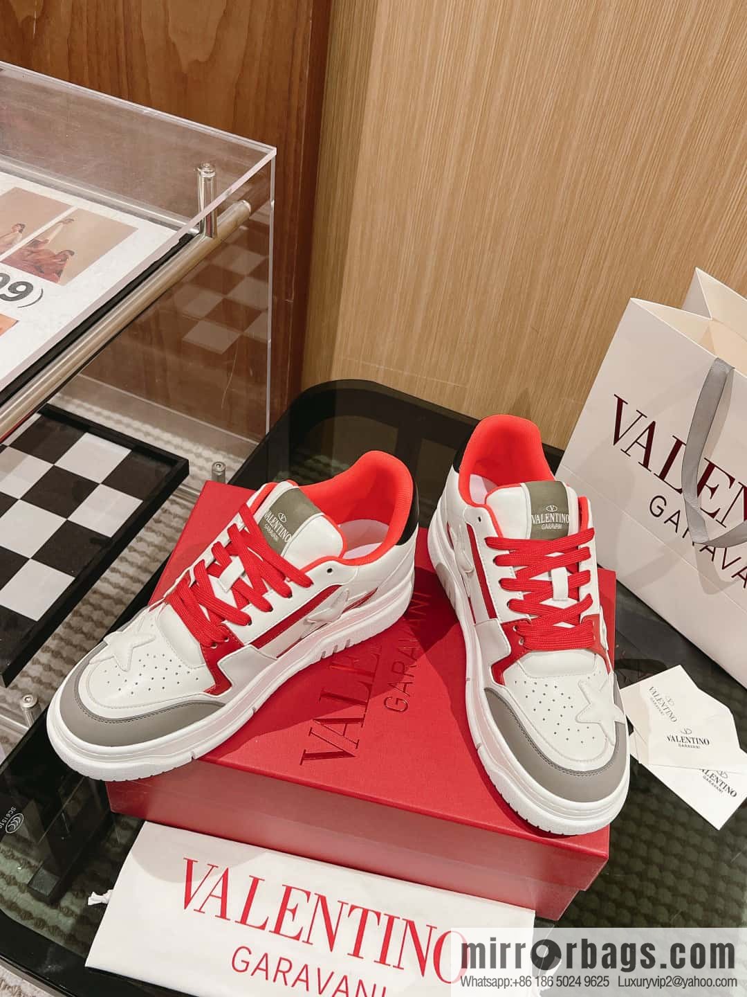 🐰🐰Valentino 2023 early autumn new star shoes Wang Hedi Ren Jialun star the same style