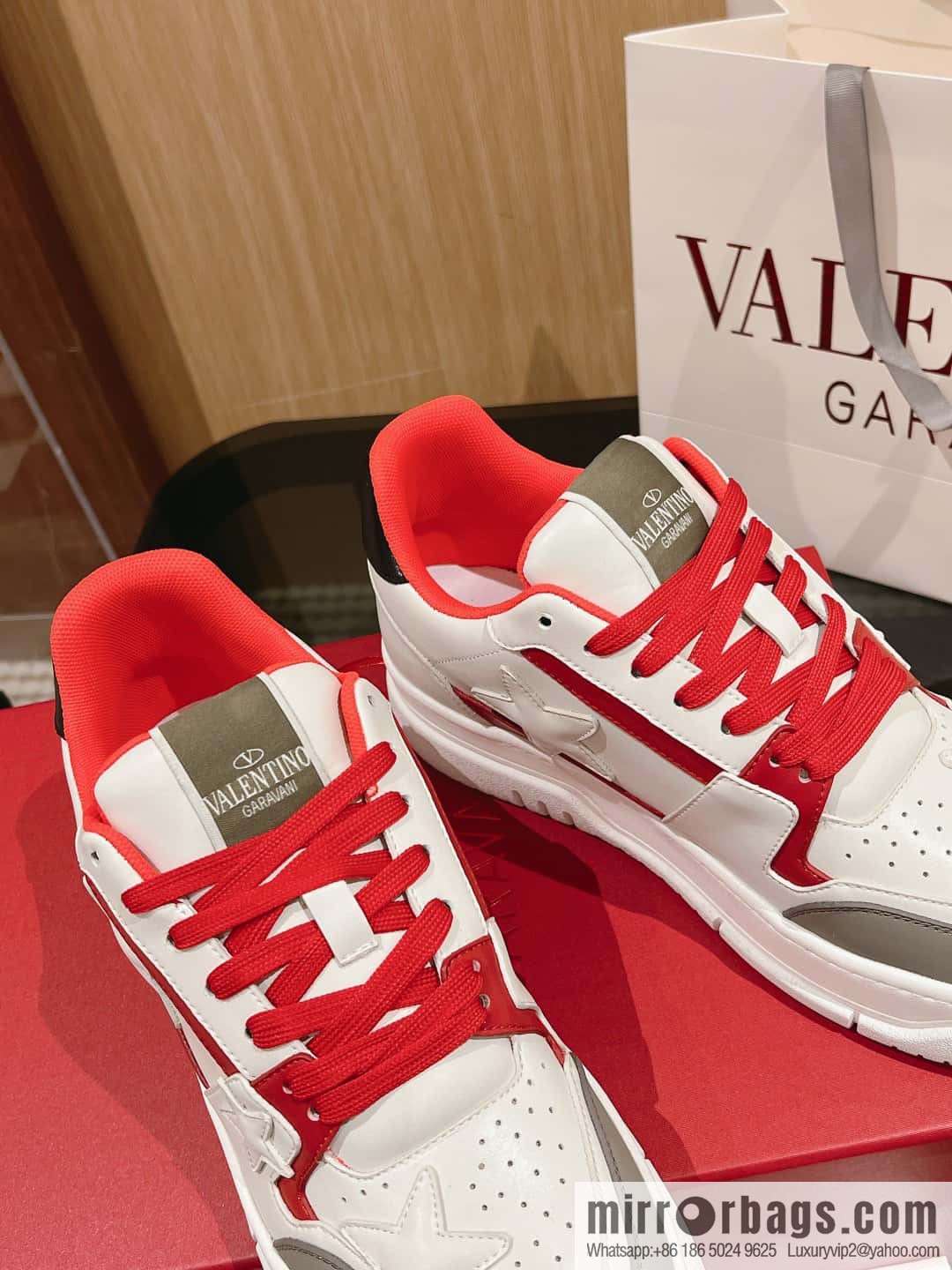 🐰🐰Valentino 2023 early autumn new star shoes Wang Hedi Ren Jialun star the same style