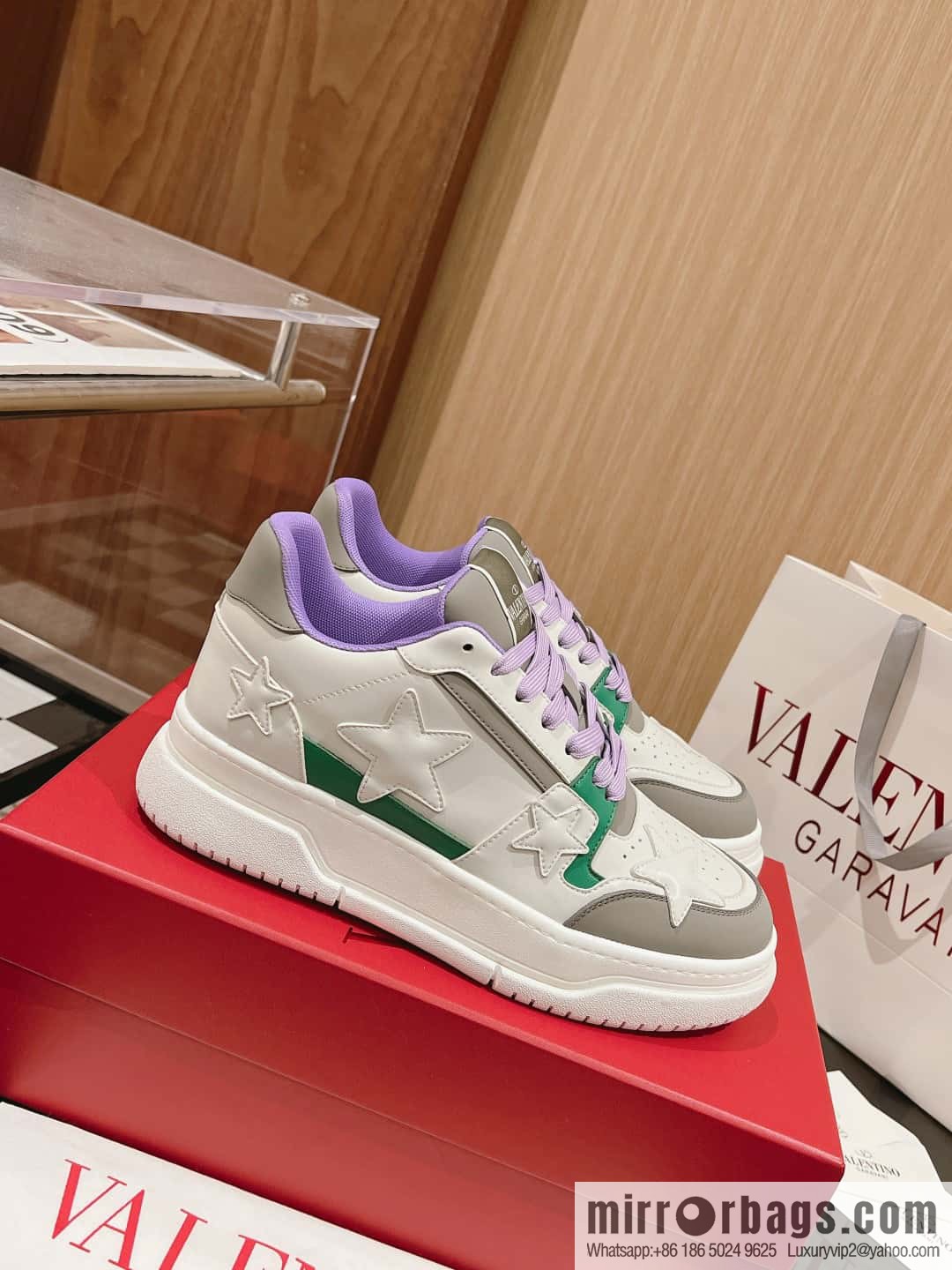 🐰🐰Valentino 2023 early autumn new star shoes Wang Hedi Ren Jialun star the same style