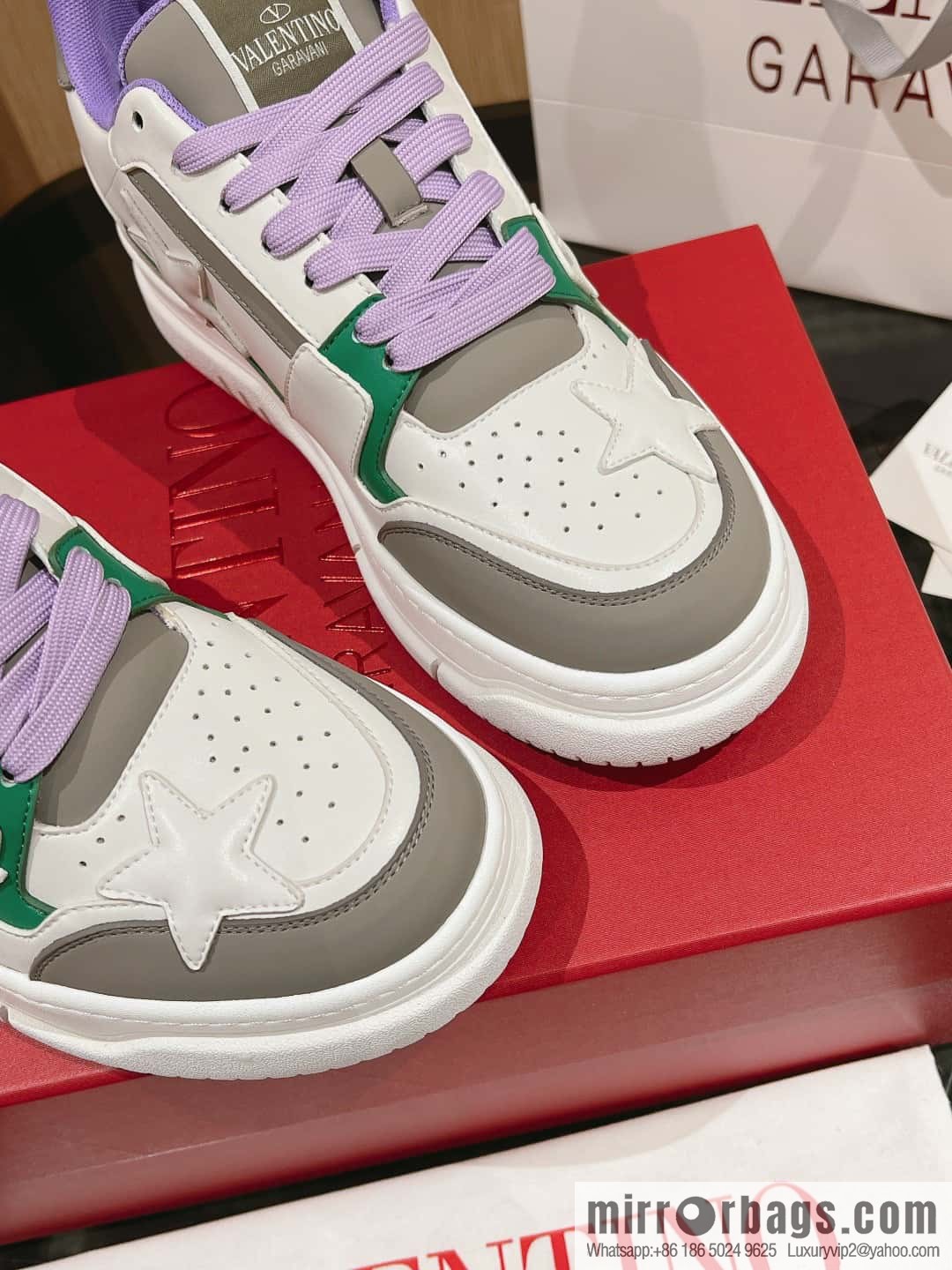 🐰🐰Valentino 2023 early autumn new star shoes Wang Hedi Ren Jialun star the same style