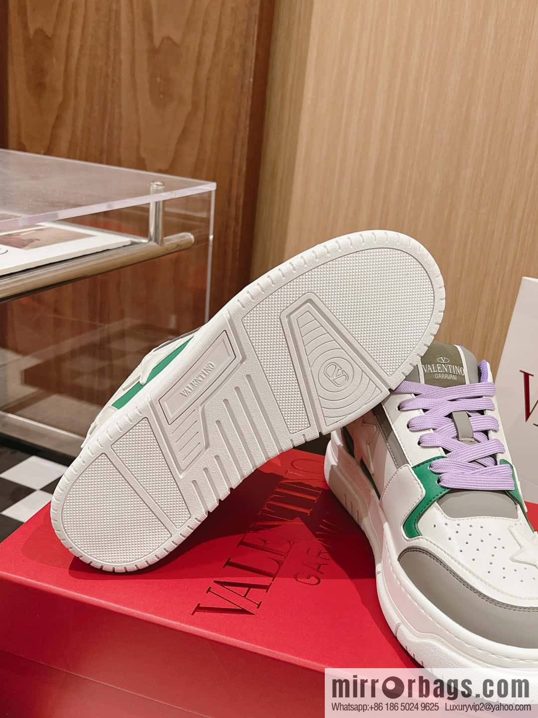 🐰🐰Valentino 2023 early autumn new star shoes Wang Hedi Ren Jialun star the same style
