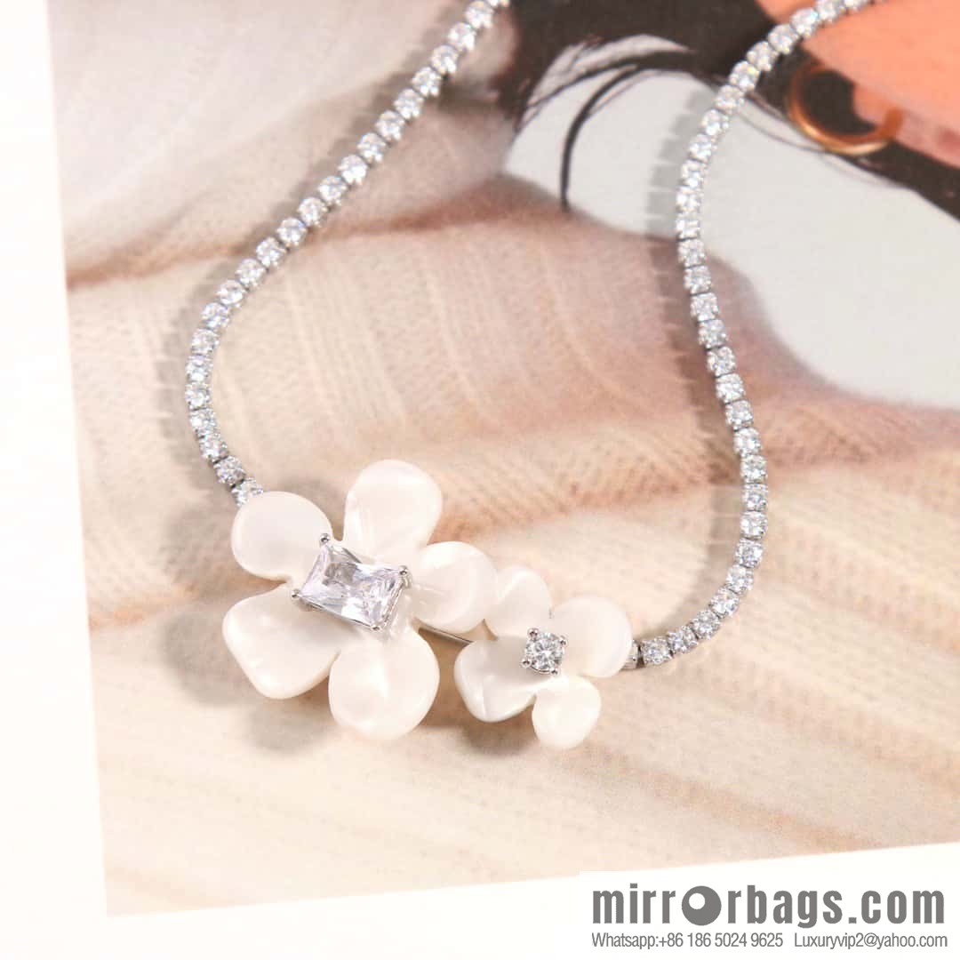 ☀️ HEFANG WHERE freesia necklace