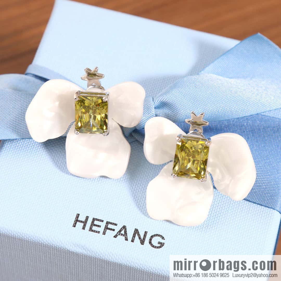 HEFANG He Fang White Iris Sugar Cube Earrings Removable 925 Silver Stud Earrings