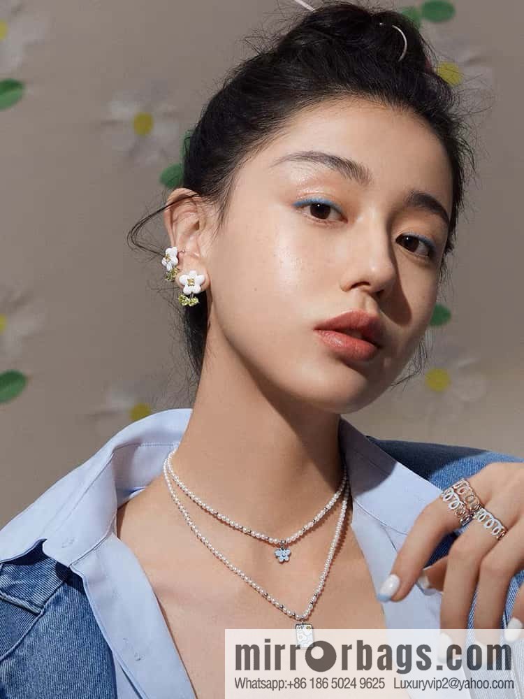 ☀️ HEFANG WHERE Cream Flower Earrings