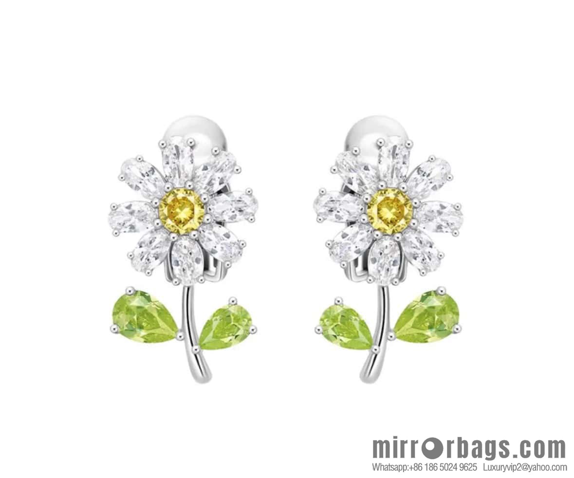 HEFANG little daisy flower stud earrings