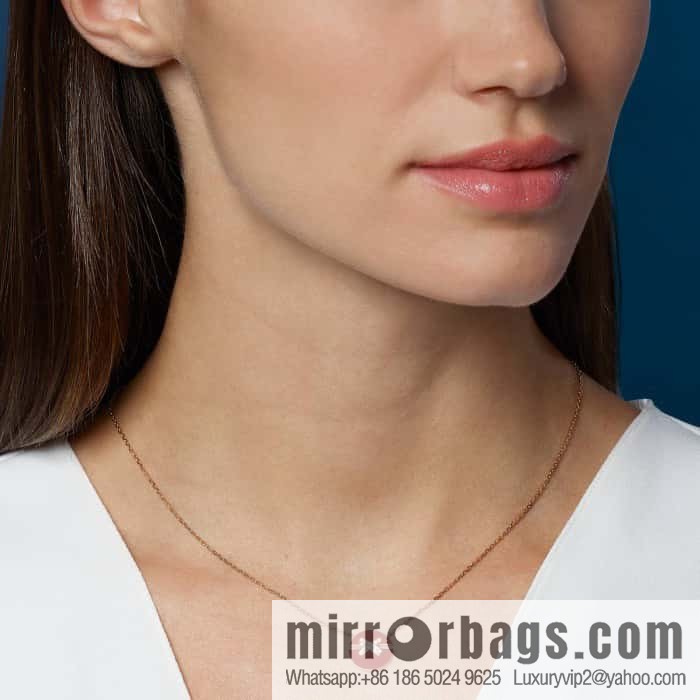 Shangmei Paris Jeux de Liens Harmony Edge • Lifetime Series Round • Edge, Chalcedony, White Fritillary Necklace