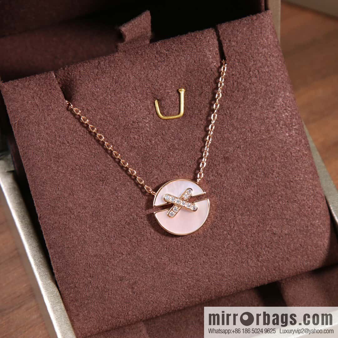 Shangmei Paris Jeux de Liens Harmony Edge • Lifetime Series Round • Edge, Chalcedony, White Fritillary Necklace