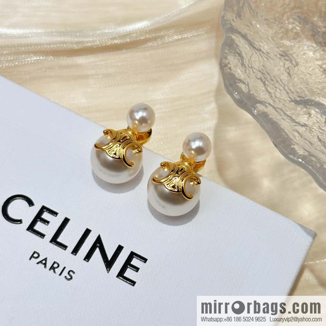 ☀️New ☑️ Celine Arc de Triomphe pearl stud earrings ☀️