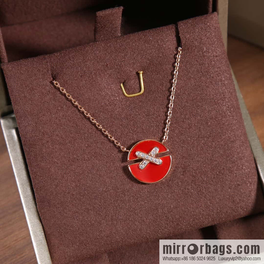 Shangmei Paris Jeux de Liens Harmony Edge • Lifetime Series Round • Edge, Chalcedony, White Fritillary Necklace