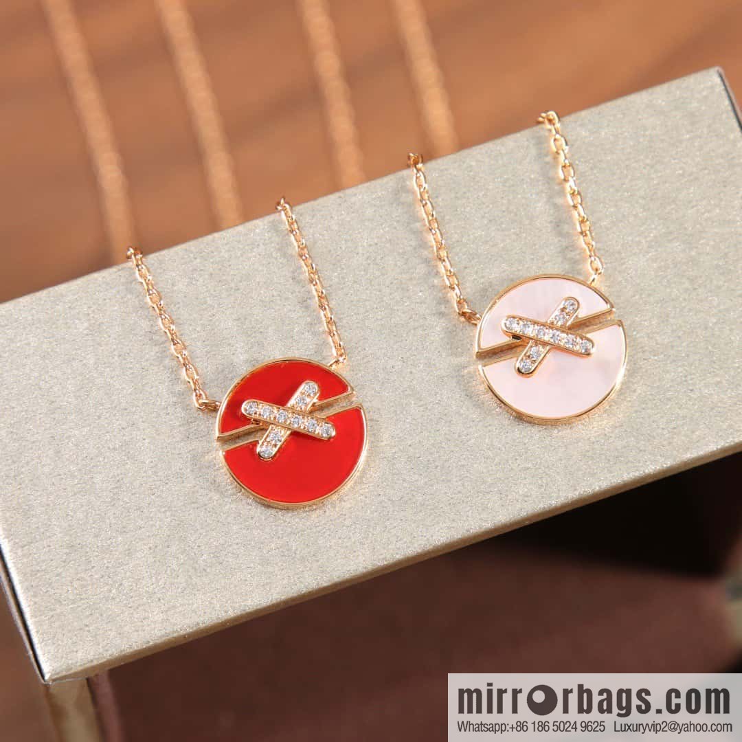 Shangmei Paris Jeux de Liens Harmony Edge • Lifetime Series Round • Edge, Chalcedony, White Fritillary Necklace