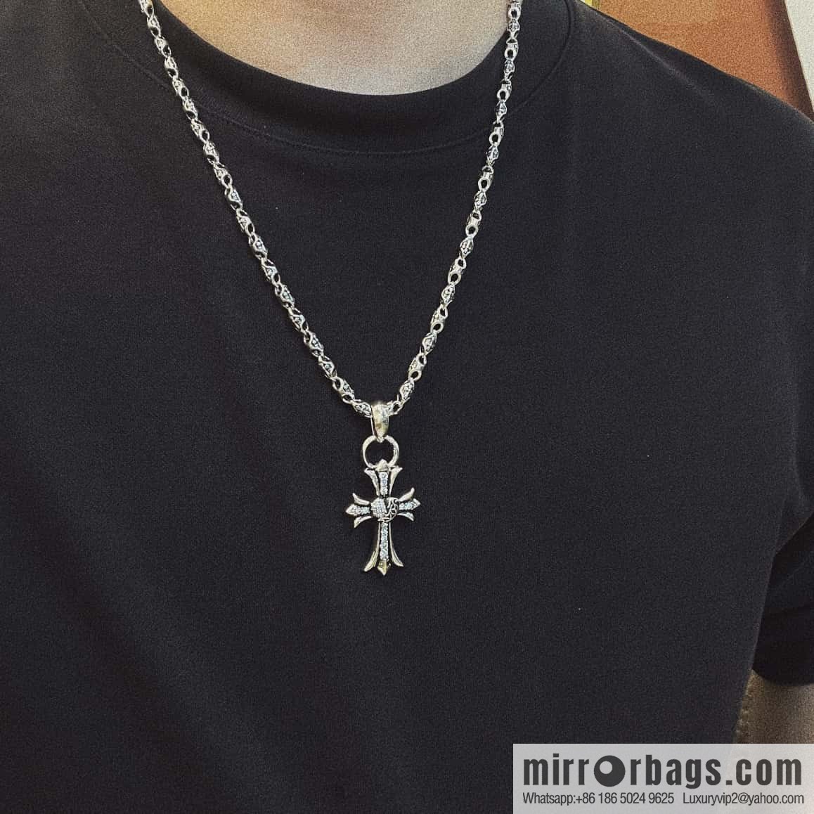 ☀New Croxin Cross Necklace ☀️ Size 60cm Pendant 4cm ☀