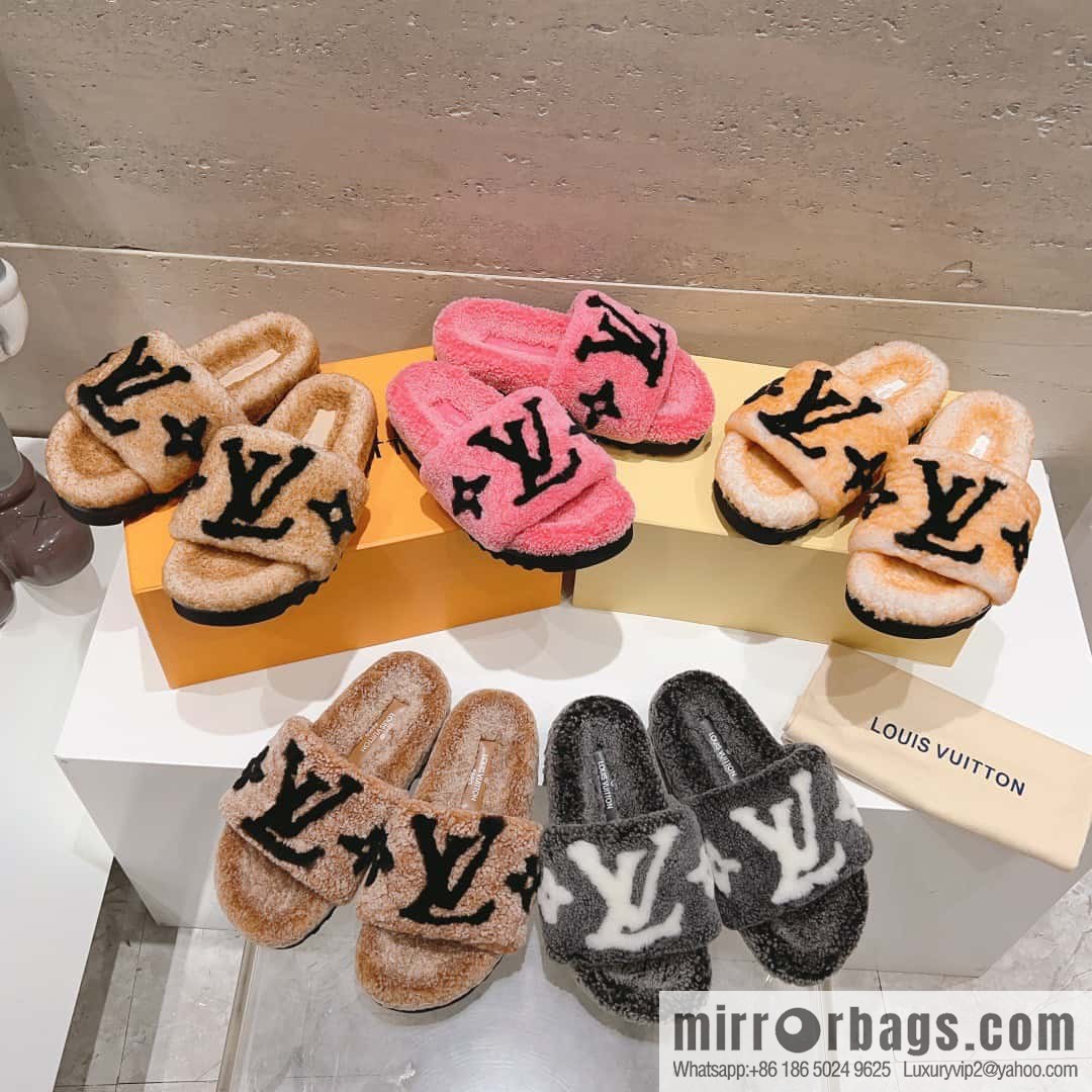 🐰🐰(Top version) Louis vuitton 2023 new wool slippers fine soft wool, grade 1 quality 🔝 pure fur