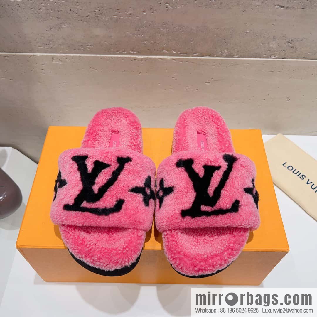 🐰🐰(Top version) Louis vuitton 2023 new wool slippers fine soft wool, grade 1 quality 🔝 pure fur